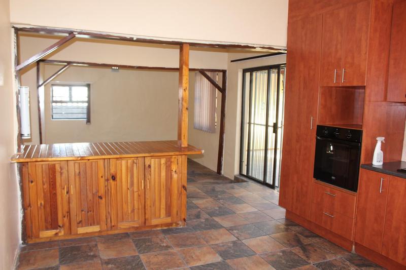 To Let 2 Bedroom Property for Rent in Avondale Western Cape